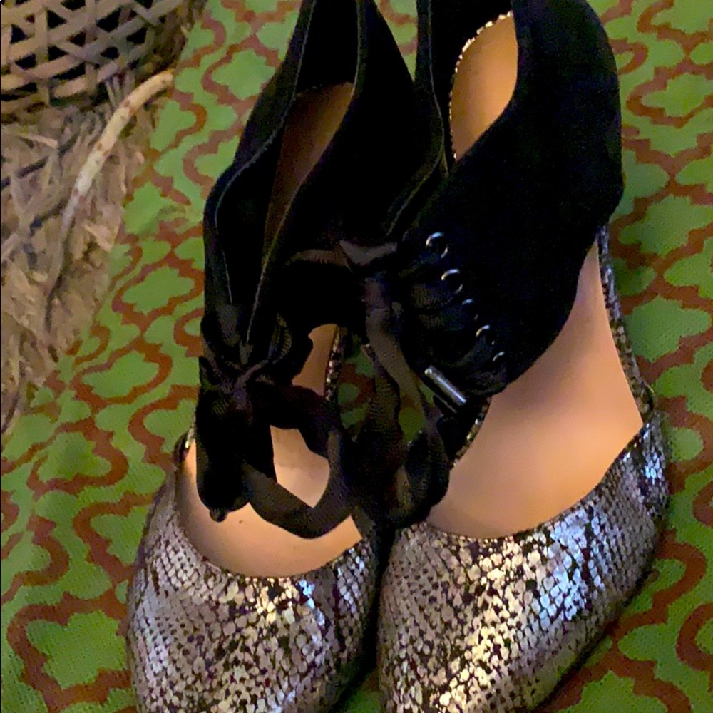 Ladies heel